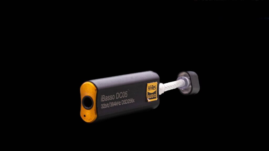 DAC portable USB à relier à un smartphone ou un ordinateur