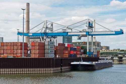 Ceci est un dock maritime